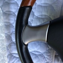 モモ ウッドステアリング