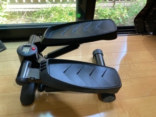 筋トレ足踏みマシーン