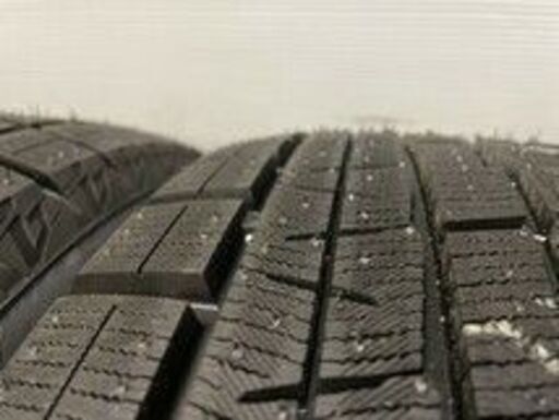 新品 YOKOHAMA ice GUARD iG60 215/55R17 17インチ スタッドレス 4本 2020年製 エスティマ ヴェゼル ジューク等　(VVT510)クレジットカード QRコード決済可能