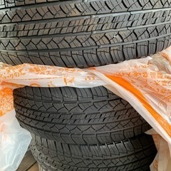 トヨタラウンドクルーザープラド　ほぼ新品ノーマルタイヤアルミホイール付き純正4本