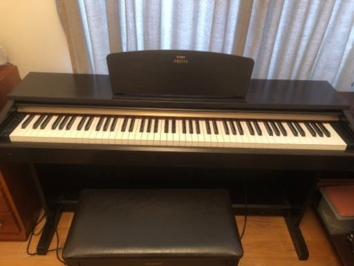 電子ピアノ　ヤマハ　YDP160