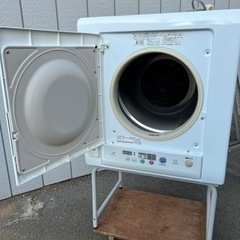 □日立 衣類乾燥機 5.5kg DE-N55FX□あとは着るだけ HITACHI 2012