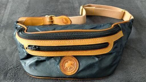 ハンティング・ワールド ウエストバック 美品