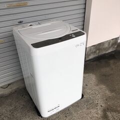【ネット決済・配送可】5.5kg 全自動洗濯機　ホワイト系SHA...