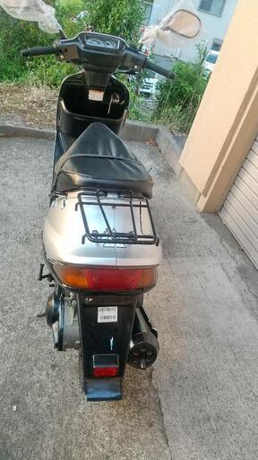 タイヤ前、バッテリー、エアフィルター、シート、インシュレーター新品　綺麗なシルバー　スズキ　アドレスV100