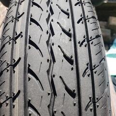 エブリイ タイヤ・ホイール・ホイールキャップ4本セット