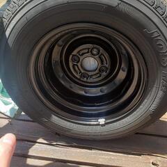 エブリイ タイヤ・ホイール・ホイールキャップ4本セット