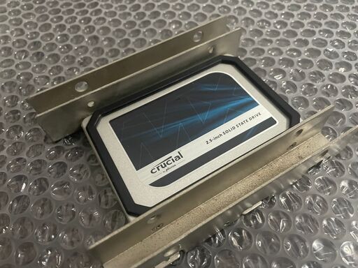 中央区　SSD Crucial 1TB MX500 3.5インチ変換ブラケット付き 1TB HDDおまけ