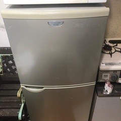 冷蔵庫SHARP140L 2ドア