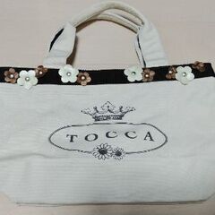 TOCCA★お花チャーム付きキャンバストート生成り