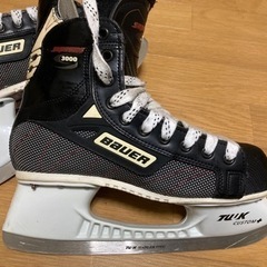 スケート靴　アイスホッケー用 Bauer supreme 3000