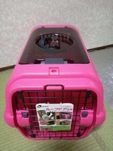 犬猫２　Richell ルーフドア付キャリー\u0026ハウス（少しキズありですが、ほぼ未使用）