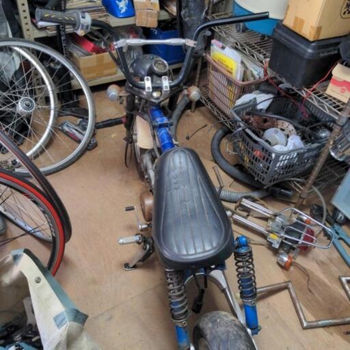 モンキー　組み立て途中