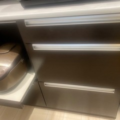 日本製食器棚　横幅117cm