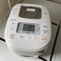 アイリスオーヤマ　炊飯器3合　RC-IK30-W