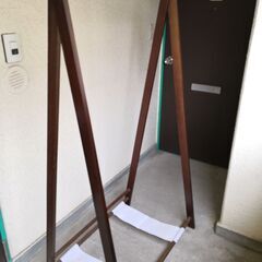 折りたたみ木製衣類掛け