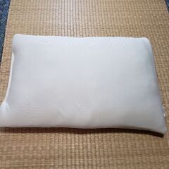 枕　ニトリ　低反発チップ枕 Nチップ2 LOW 200円　(お渡...