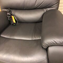ニトリの1人用電動本革リクライニングソファー 状態良