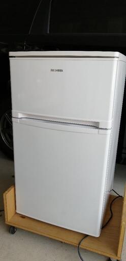 【極美品】[配達無料]冷凍冷蔵庫　81L  アイリスオーヤマ製　2019年製 動作品