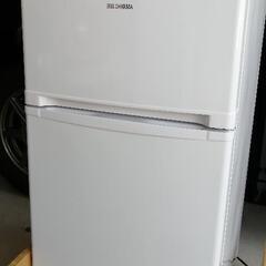 【極美品】[配達無料]冷凍冷蔵庫　81L  アイリスオーヤ…