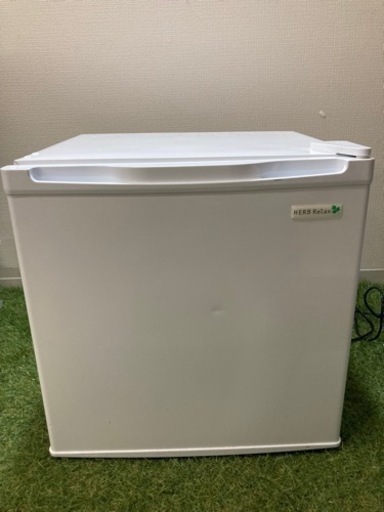 ★【中古品】ヤマダ電機 YRZ-C05B1 45L 冷蔵庫 2018年製サイコロ型 1ドア