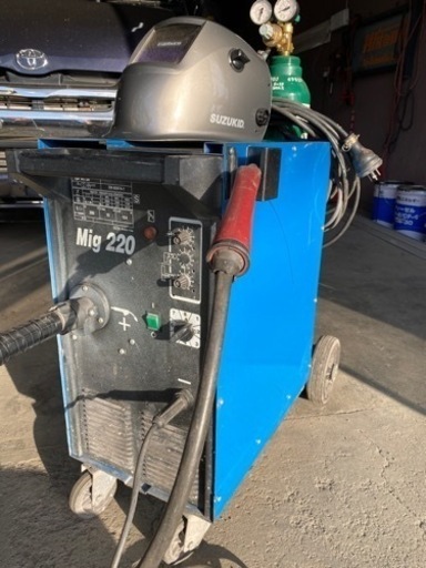 【稼働品現状】半自動溶接機　Mig220  SUZUKID液晶ヘルメット付き