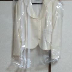 L'Arc～en～Cielのオフホワイトのジャケット