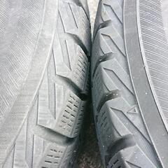 195/65/15ヨコハマアイスガードIG30日産純正ホーイルスタッドレスタイヤ C26セレナハイウェイスターに装着してました。          