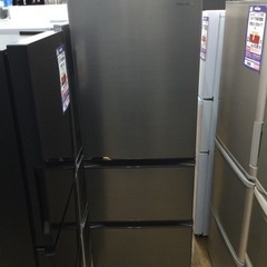 E-33【ご来店頂ける方限定】Hisenseの3ドア冷凍冷蔵庫です