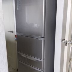 TOSHIBA 5ドア冷蔵庫差し上げます!
