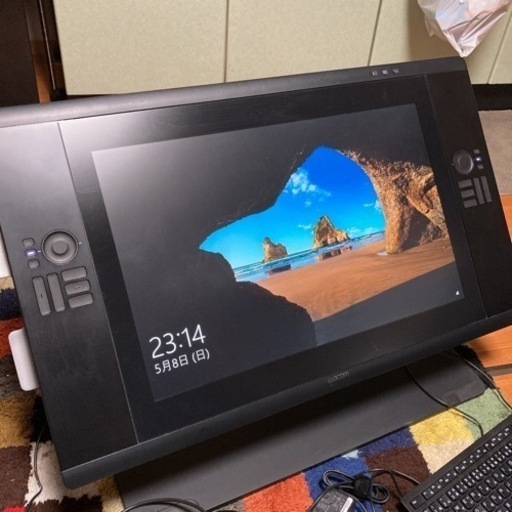 Cintiq 24HDの画像
