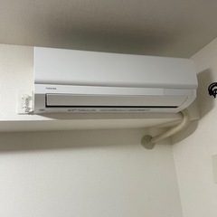 エアコンTOSHIBA ras-h221m(w)使用期間1年