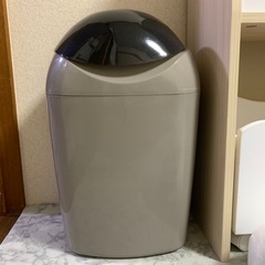 【無料】コンビ おむつゴミ箱 ポイテック