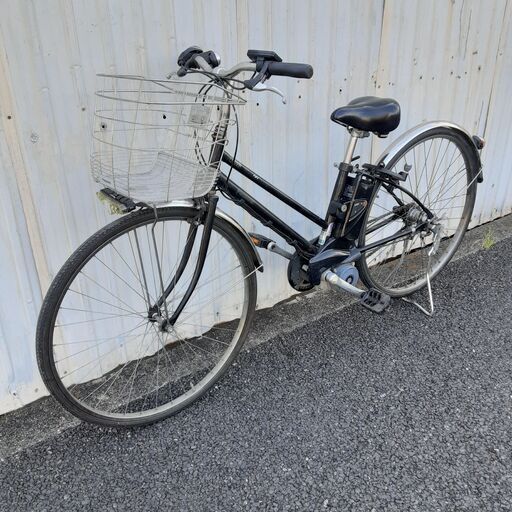 R4077電動アシスト自転車　2010年パナソニック　リチウムViVi SS CITY 27インチ　バッテリー　充電器　鍵1本付き