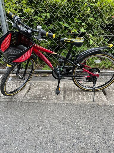 リサイクルショップどりーむ鹿大前店　No１４２　エコNo１３８８９TS　自転車　ジュニア向け　22インチ　BRIDGESTONE　ブリヂストン　新品定価3万！　超美品　ギア切替付き　ライト付き