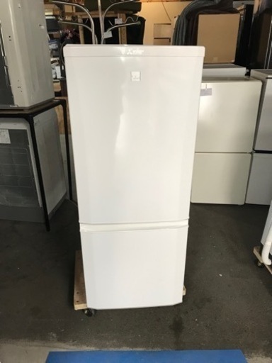 取引場所　南観音　V2205-198 MITSUBISHI 冷凍冷蔵庫146L MR-P15ED-KW 2019年製