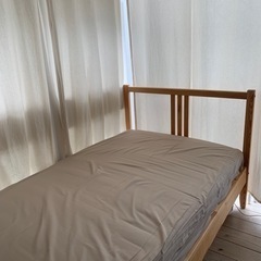 IKEA：シングルベッド+マットレス　※値下げ 無料にしました