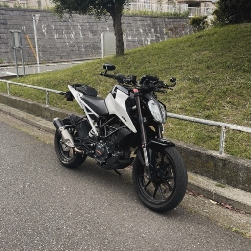 KTM Duke 125 2017年式 7800km フェンダーレス USB等カスタム