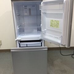 (5/28受渡済)JT4334【SHARP/シャープ 2ドア冷蔵庫】美品 2018年製 SJ-D14D-S 家電 キッチン 冷蔵冷凍庫 右開き 137L
