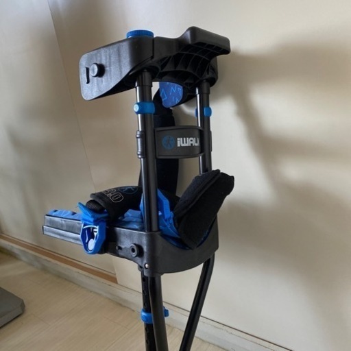i walk 3.0 アイウォーク（iWalk Hands-Free Walking Crutch for