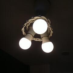IKEA照明 3灯タイプ