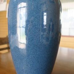 花瓶　花生け　陶磁器　青色