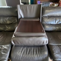 激安!! ニトリ 電動リクライニングソファ ３人掛け レザー製