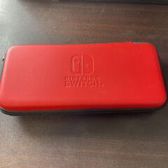 ニンテンドースイッチ　携帯ケース　レッド