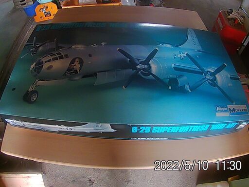 B-29　1/48　未組み立てです。デカいです