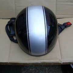 【購入済み！】ビンテージヘルメット（黒/シルバー）中古ヘルメット...
