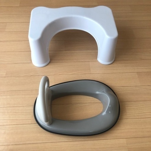 補助便座と踏み台2点セット おまけモノトーンシンプル Waca 佐賀の子供用品の中古あげます 譲ります ジモティーで不用品の処分