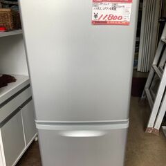 ☆中古￥11,800！【会員価格￥9,440】Panasonic　パナソニック　138㍑2ドア冷蔵庫　家電　2015年製　NR-B147W-S型　幅48cmｘ奥行59cmｘ高さ112cm　【BE029】 ☆中古￥11,800！【会員価格￥9,440】Panasonic パナソニック 138㍑2