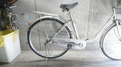 自転車中古 Natural 内装3段変速 カゴリアキャリア鍵付き タイヤ26インチ カラーシルバー