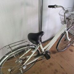 B938　限定特価　整備済み★ブリヂストン　アルベルトロイヤル　ホワイト★ 中古自転車 【26インチ 】